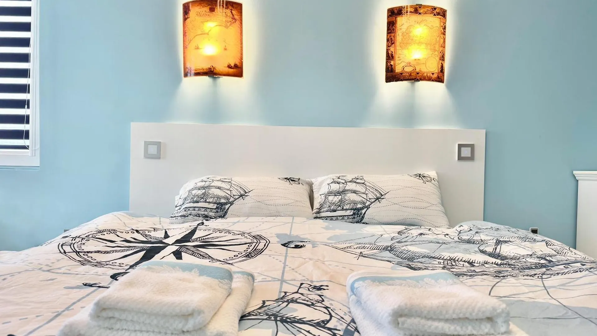 Apartamento Seasky Smarthome Penthouse For 6 Guests With Private Parking 5 Minutes Аway From Central Beach Burgas And City Centre