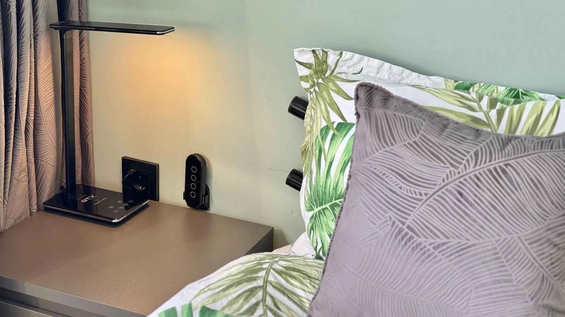 Seasky Smarthome Penthouse For 6 Guests With Private Parking 5 Minutes Аway From Central Beach Burgas And City Centre Apartamento