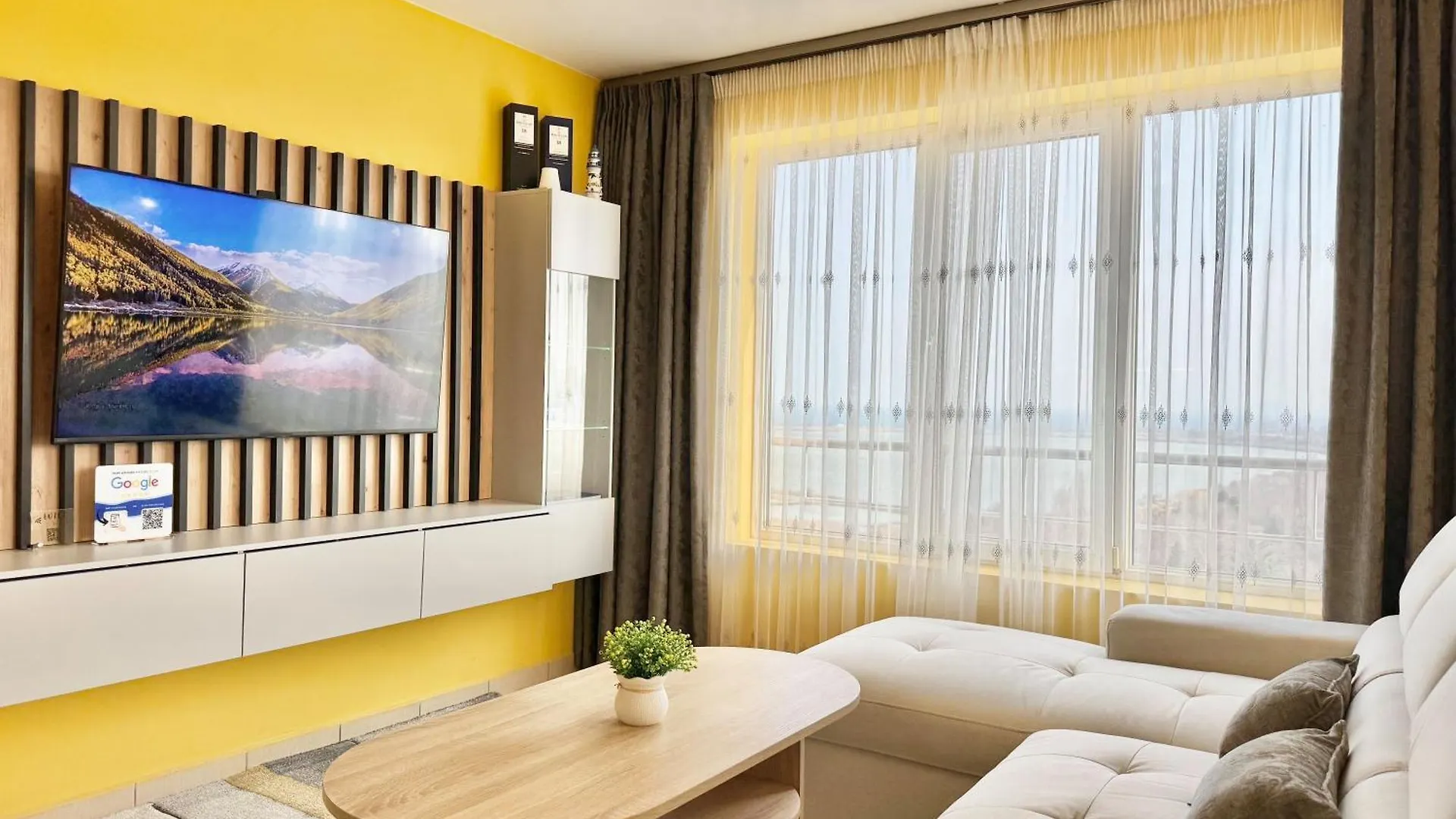 Apartamento Seasky Smarthome Penthouse For 6 Guests With Private Parking 5 Minutes Аway From Central Beach Burgas And City Centre