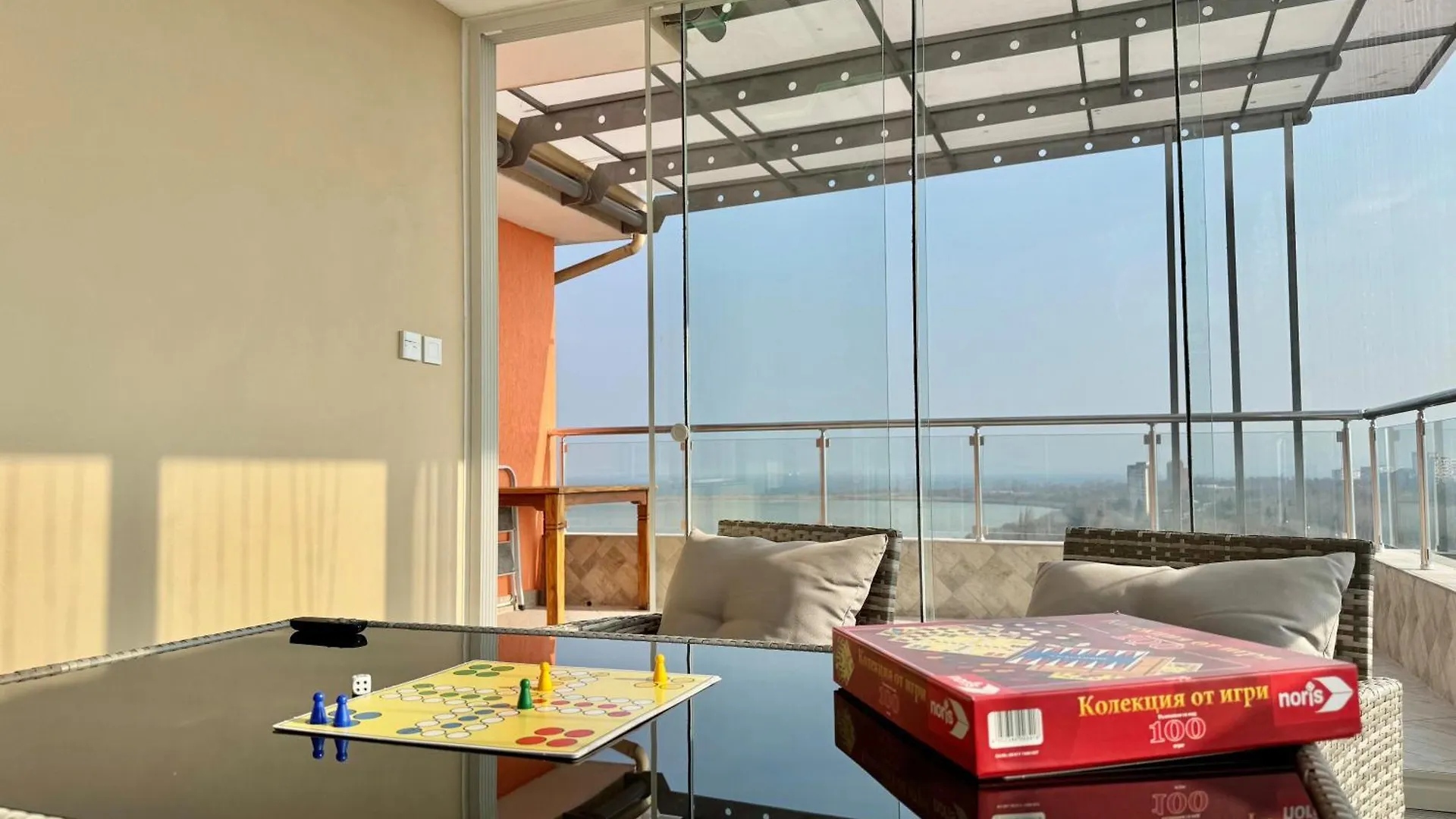 Seasky Smarthome Penthouse For 6 Guests With Private Parking 5 Minutes Аway From Central Beach Burgas And City Centre Διαμέρισμα